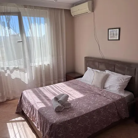 Tirana, Blloku Apartment Tirana